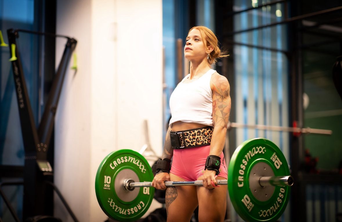 Self-Locking Weightlifting Belts